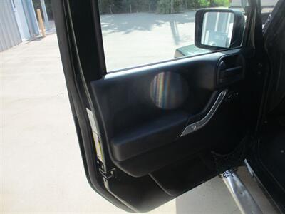 2011 Jeep Wrangler SAHARA - Photo 6 - Santa Fe, TX 77510