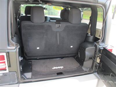 2011 Jeep Wrangler SAHARA - Photo 12 - Santa Fe, TX 77510