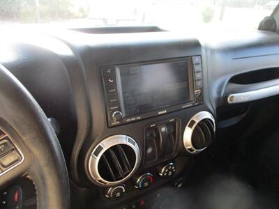 2011 Jeep Wrangler SAHARA - Photo 8 - Santa Fe, TX 77510