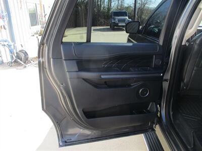 2018 Ford Expedition MAX MAX PLATINUM   - Photo 18 - Santa Fe, TX 77510
