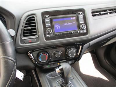 2017 Honda HR-V LX   - Photo 9 - Santa Fe, TX 77510