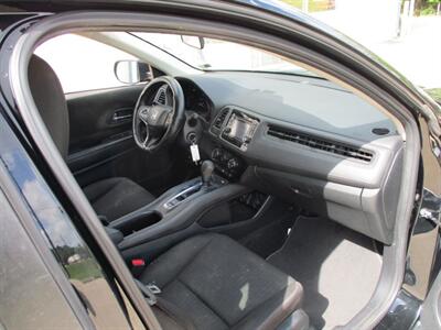 2017 Honda HR-V LX   - Photo 19 - Santa Fe, TX 77510