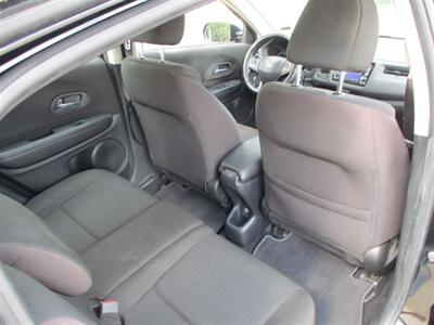 2017 Honda HR-V LX   - Photo 16 - Santa Fe, TX 77510