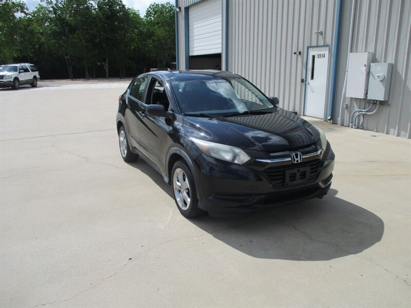 2017 Honda HR-V LX   - Photo 1 - Santa Fe, TX 77510