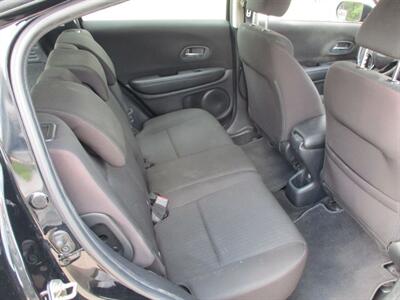 2017 Honda HR-V LX   - Photo 15 - Santa Fe, TX 77510