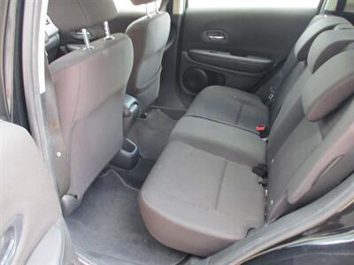 2017 Honda HR-V LX   - Photo 12 - Santa Fe, TX 77510