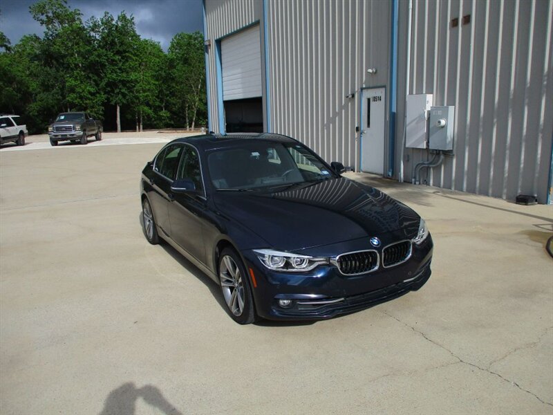 2017 BMW I   - Photo 1 - Santa Fe, TX 77510
