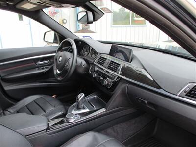 2017 BMW I   - Photo 19 - Santa Fe, TX 77510