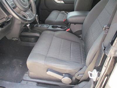 2012 Jeep Wrangler SAHARA   - Photo 7 - Santa Fe, TX 77510