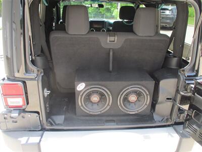 2012 Jeep Wrangler SAHARA   - Photo 13 - Santa Fe, TX 77510