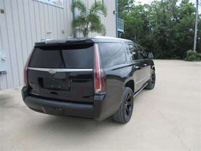 2018 Cadillac Escalade ESV ESV PLATINUM - Photo 4 - Santa Fe, TX 77510