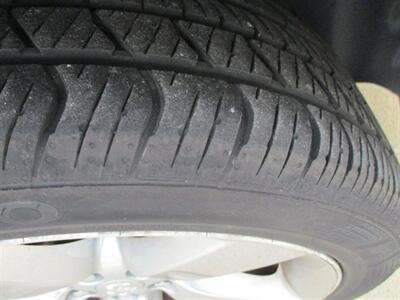 2010 Dodge Challenger SE   - Photo 5 - Santa Fe, TX 77510