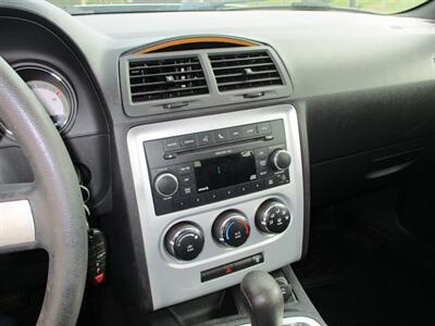 2010 Dodge Challenger SE   - Photo 10 - Santa Fe, TX 77510