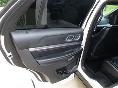2017 Ford Explorer SPORT   - Photo 13 - Santa Fe, TX 77510