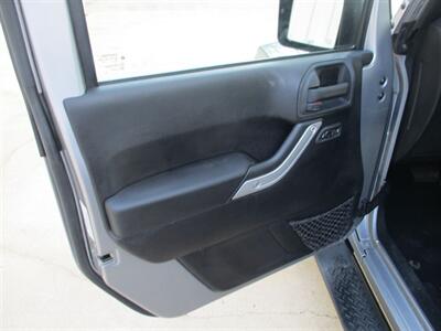 2014 Jeep Wrangler SAHARA UNLIMITED - Photo 6 - Santa Fe, TX 77510