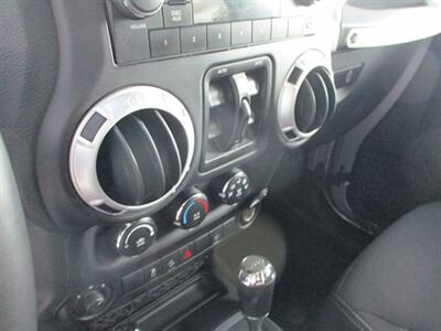 2014 Jeep Wrangler SAHARA UNLIMITED - Photo 10 - Santa Fe, TX 77510