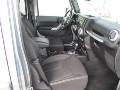 2014 Jeep Wrangler SAHARA UNLIMITED - Photo 18 - Santa Fe, TX 77510