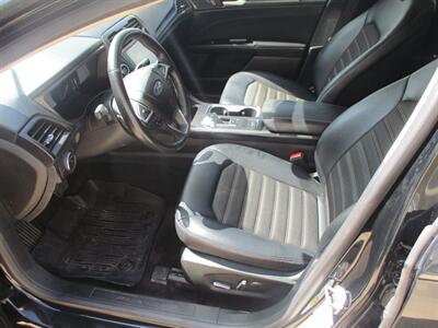 2018 Ford Fusion SE   - Photo 7 - Santa Fe, TX 77510