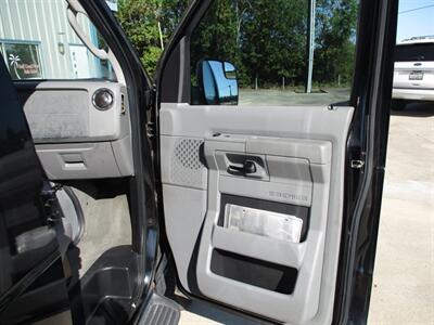 2013 FORD ECONOLINE XLT E350 SUPER DUTY WAGON   - Photo 17 - Santa Fe, TX 77510