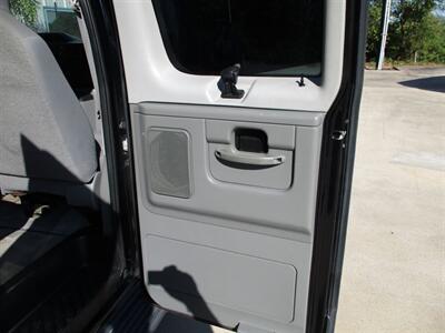 2013 FORD ECONOLINE XLT E350 SUPER DUTY WAGON   - Photo 12 - Santa Fe, TX 77510