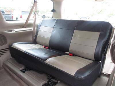 2005 Ford Excursion EDDIE BAUER   - Photo 10 - Santa Fe, TX 77510