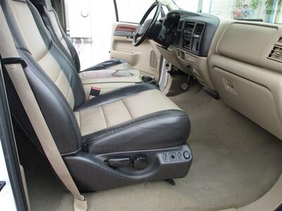 2005 Ford Excursion EDDIE BAUER   - Photo 12 - Santa Fe, TX 77510