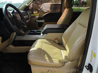 2017 Ford F-250 Super Duty Lariat   - Photo 8 - Santa Fe, TX 77510