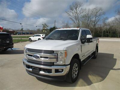 2017 Ford F-250 Super Duty Lariat   - Photo 2 - Santa Fe, TX 77510