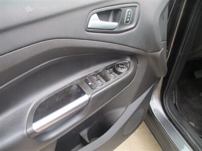 2017 Ford Escape SE - Photo 7 - Santa Fe, TX 77510