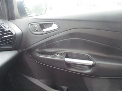2017 Ford Escape SE - Photo 13 - Santa Fe, TX 77510