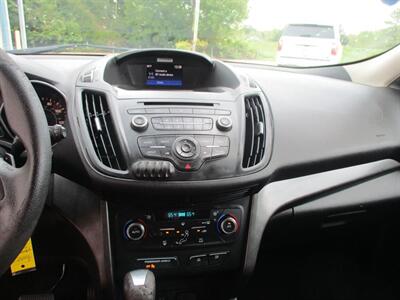 2017 Ford Escape SE - Photo 11 - Santa Fe, TX 77510