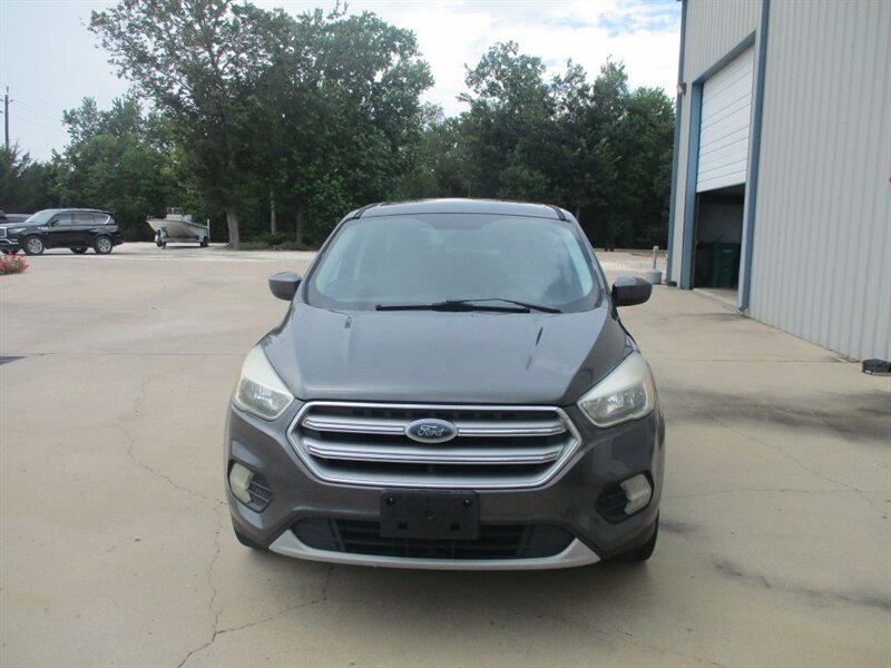 2017 Ford Escape SE   - Photo 1 - Santa Fe, TX 77510