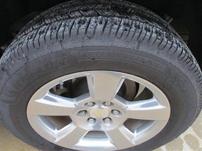 2017 Chevrolet Tahoe 1500 LT - Photo 11 - Santa Fe, TX 77510