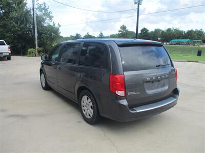 2016 Dodge Grand Caravan SE - Photo 3 - Santa Fe, TX 77510