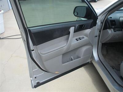2008 Toyota Highlander   - Photo 6 - Santa Fe, TX 77510