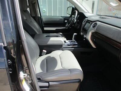 2016 Toyota Tundra CREWMAX LIMITED   - Photo 23 - Santa Fe, TX 77510