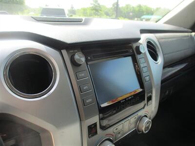 2016 Toyota Tundra CREWMAX LIMITED   - Photo 14 - Santa Fe, TX 77510