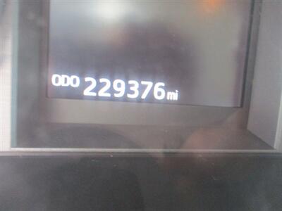 2016 Toyota Tundra CREWMAX LIMITED   - Photo 13 - Santa Fe, TX 77510