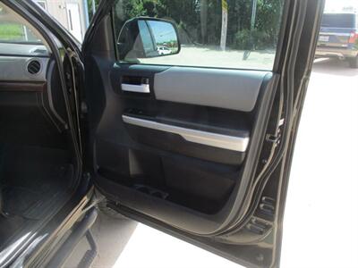 2016 Toyota Tundra CREWMAX LIMITED   - Photo 22 - Santa Fe, TX 77510