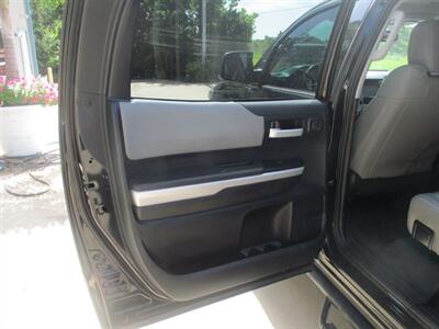 2016 Toyota Tundra CREWMAX LIMITED   - Photo 17 - Santa Fe, TX 77510