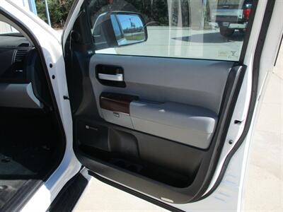 2014 Toyota Sequoia PLATINUM   - Photo 20 - Santa Fe, TX 77510