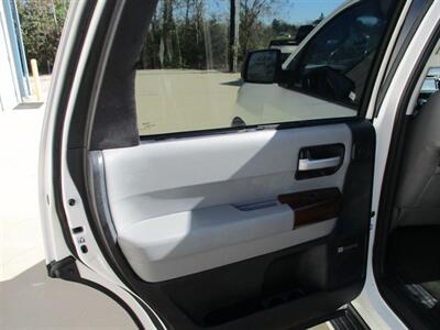 2014 Toyota Sequoia PLATINUM   - Photo 12 - Santa Fe, TX 77510