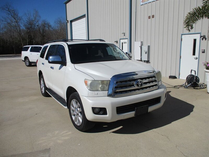 2014 Toyota Sequoia PLATINUM   - Photo 1 - Santa Fe, TX 77510