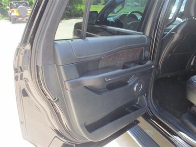 2020 Ford Expedition MAX MAX LIMITED - Photo 11 - Santa Fe, TX 77510