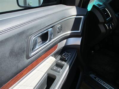 2017 Ford Explorer PLATINUM - Photo 8 - Santa Fe, TX 77510