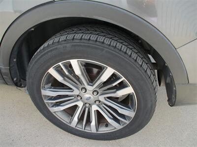 2017 Ford Explorer PLATINUM - Photo 5 - Santa Fe, TX 77510