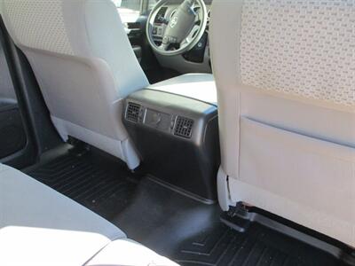 2013 Toyota Tundra CREWMAX SR5   - Photo 16 - Santa Fe, TX 77510