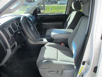 2013 Toyota Tundra CREWMAX SR5   - Photo 8 - Santa Fe, TX 77510
