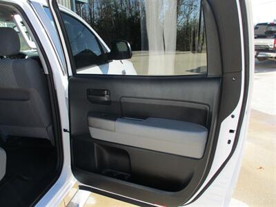 2013 Toyota Tundra CREWMAX SR5   - Photo 14 - Santa Fe, TX 77510
