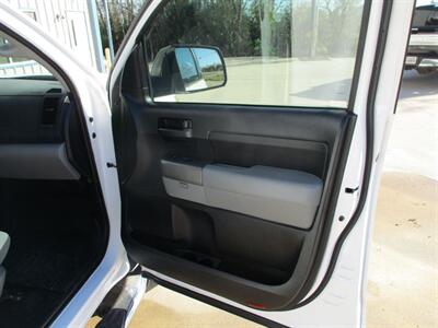 2013 Toyota Tundra CREWMAX SR5   - Photo 17 - Santa Fe, TX 77510